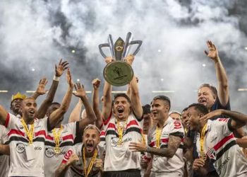 São Paulo tem todos os títulos possíveis e completa coleção de troféus