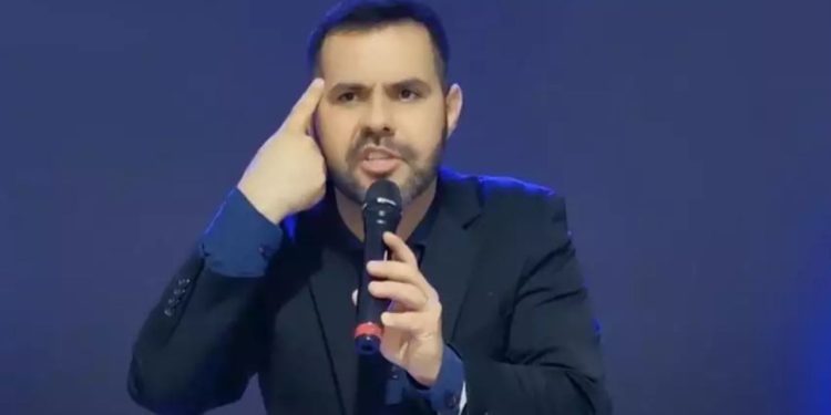 Pastor é condenado por incentivar pais a baterem em crianças: “Tem que sair mancando”