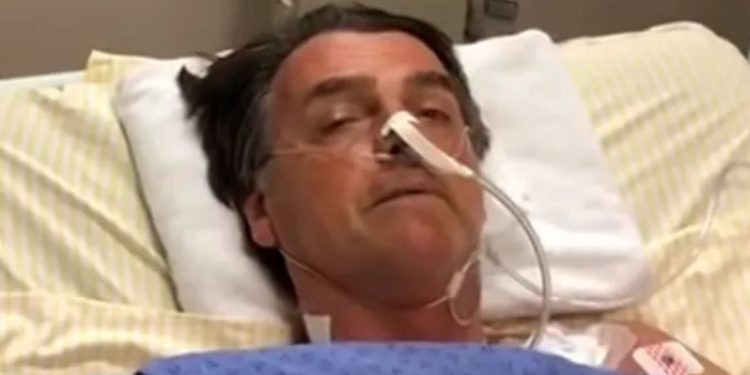 Bolsonaro é internado em hospital e passa por exames; cirurgia é descartada