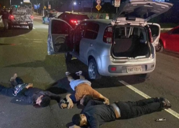 VALENTÕES: Trio enfrenta policiais na Compensa