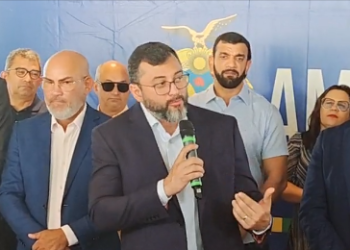 Wilson Lima entrega veículos e equipamentos para unidades da UEA na capital e interior