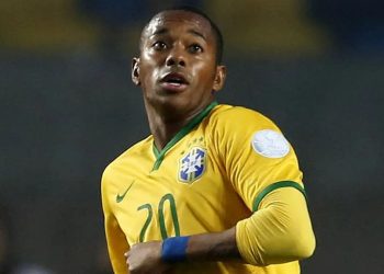 Ex-jogador Robinho é preso pela PF por estupro