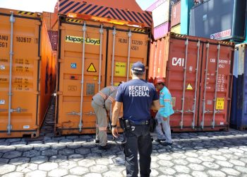 28 contêineres apreendidos pela Receita Federal com cargas equivalentes a R$ 5 milhões