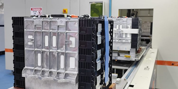 PIM vai produzir 1,5 mil módulos de baterias para ônibus elétricos