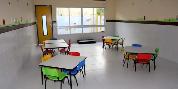 Amazonas bate recorde no número de crianças sem vagas em creches