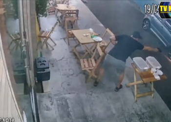 Assalto no churrasco do bola na Praça do São Francisco.