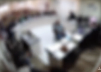 REVOLTA – Filho invade julgamento e atira contra acusado de matar seu pai