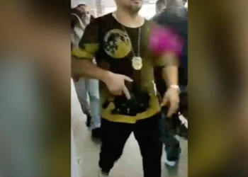 COM MEDO DOS “MANOS” – Bandidos que roubaram e agrediram estudante em Manaus se entregam na delegacia