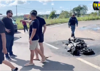 Acompanhe a perícia em jovem morto em acidente no Iranduba-AM