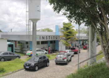 APANHOU ATÉ MORR3R: Homem é espancado no bairro Redenção em Manaus