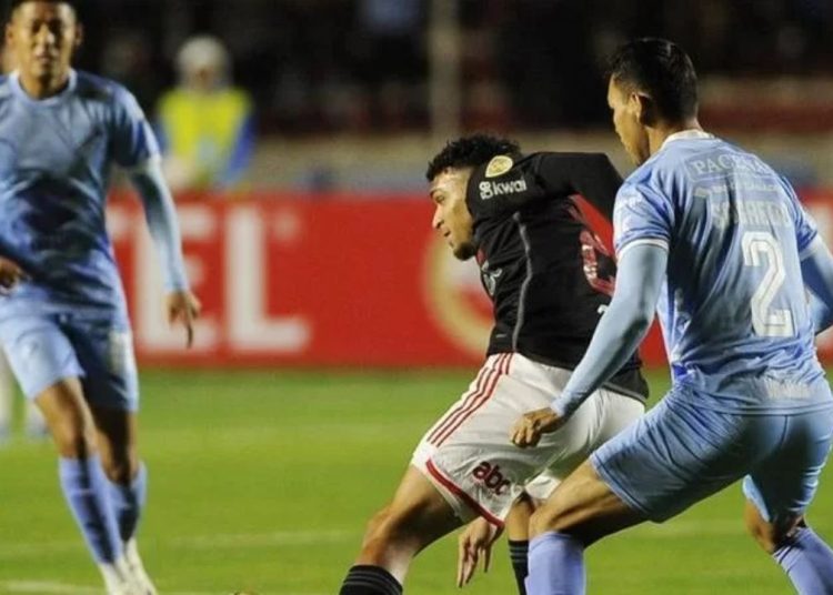 Flamengo é derrotado pelo Bolívar na Libertadores e perde invencibilidade de 20 jogos