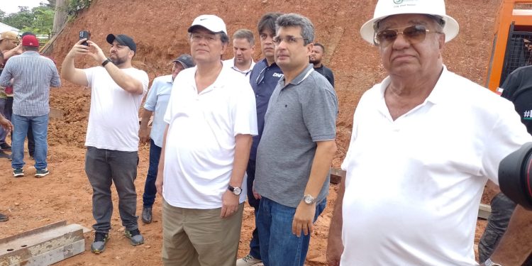 Eduardo Braga visita obras das pontes da BR-319 e anuncia novos recursos para a rodovia