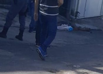 Corpo de homem morto é jogado em frente a residência no Alfredo Nascimento