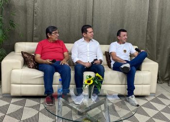 O ex-deputado federal Marcelo Ramos, que é pré-candidato a prefeito de Manaus, foi um dos convidados. Pré -