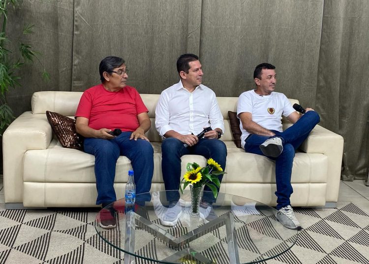 O ex-deputado federal Marcelo Ramos, que é pré-candidato a prefeito de Manaus, foi um dos convidados. Pré -