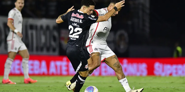 O técnico Tite tentou, mudou a escalação mas acabou saindo de campo mais uma vez vaiado. Foi depois do. Saiba como