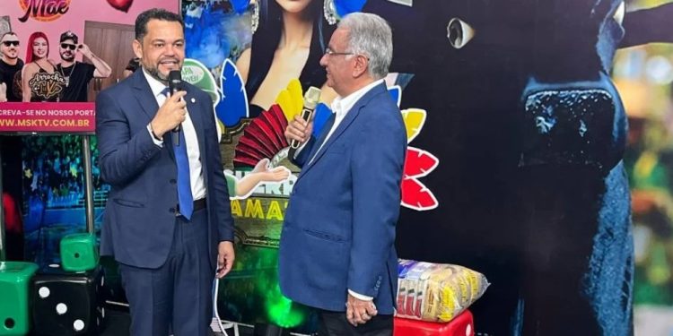 Uma entrevista de LUXO com Rozenha no “O Maskate é uma Mãe”