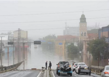 O último boletim de atualização da Defesa Civil, divulgado neste sábado, infirmou que o número de mortes. Número de