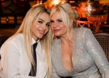Monique Evans, 67, se casa nesta quinta-feira (16) com a DJ Cacá Werneck, 37. A cerimônia teve o custo. É hoje