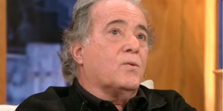 O ator Tony Ramos voltou a passar por uma cirurgia neste domingo (19), no Hospital Samaritano Botafogo. Tony Ramos