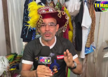 Live Show: Produtor artístico Adriano Assis abre seu ateliê e mostra as indumentárias artísticas