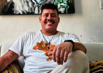 O ex-BBB Lucas Buda foi assaltado na madrugada deste domingo (26), quando voltava para casa após assistir. Ex