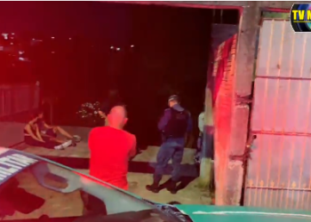 AGORA – Vítima é executada dentro de casa no Cidade de Deus