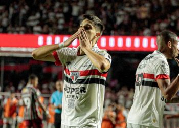 Com gol no fim, São Paulo vence Fluminense
