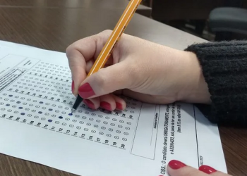 Cerca de 2,1 milhões de candidatos devem participar neste domingo (5) do Concurso Nacional Unificado. 'Enem dos