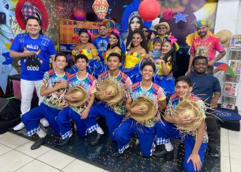 Junior Paulain e Busca Pé Caipira no Arraial do Maskate