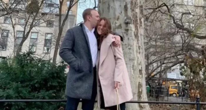 Noivo morre no dia do casamento e esposa descobre que era traída