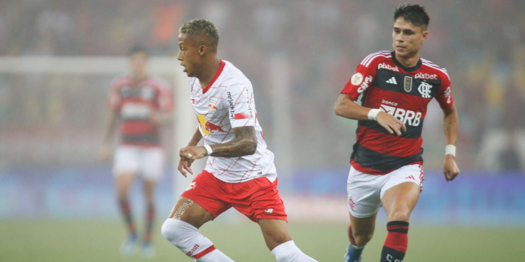 Flamengo joga com Bragantino neste sábado (4), pelo Campeonato Brasileiro