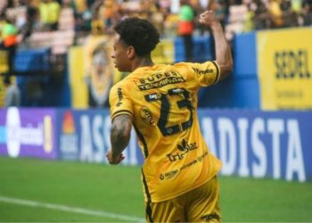 Santos é derrotado pelo Amazonas FC e perde a invencibilidade na Série B