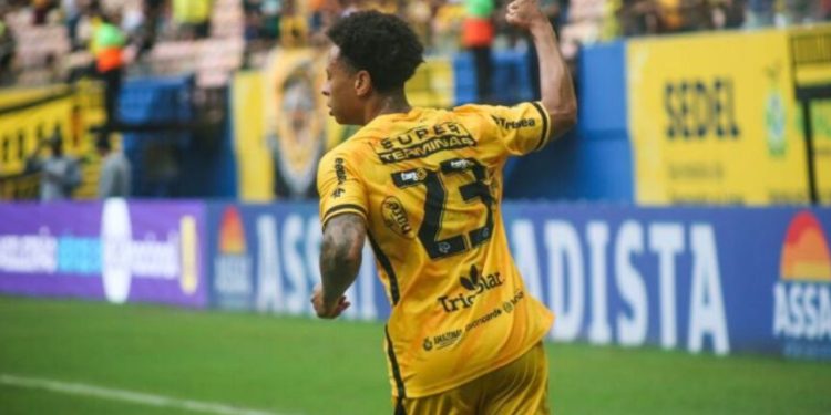 Santos é derrotado pelo Amazonas FC e perde a invencibilidade na Série B