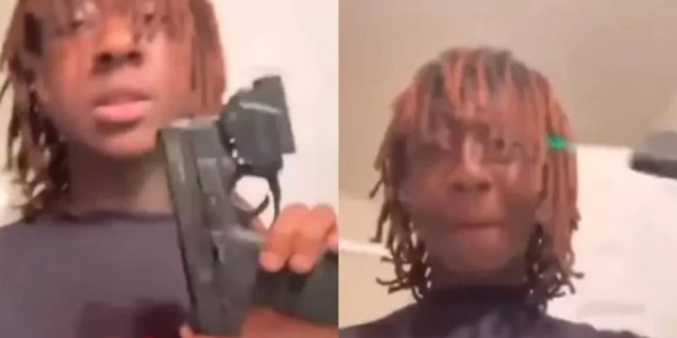 Rapper morre após atirar acidentalmente na própria cabeça durante live; veja