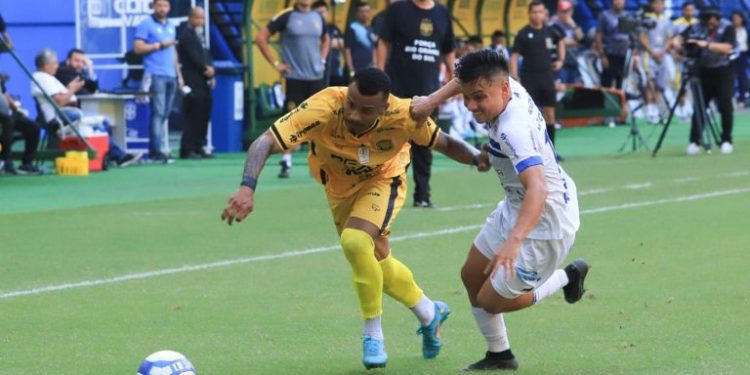 Amazonas empata com Paysandu na Arena da Amazônia