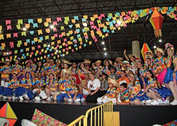 A três noites do Festival Folclórico do SESI reuniram mais de 1.300 alunos da Rede SESI de Educação. Festival