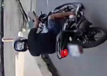 AGORA – Com mais de 10 denúncias por roubo nas costas, criminoso é preso em Manaus