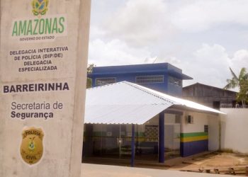 Um homem de 22 anos foi preso na terça-feira (11), por tentar matar a facadas um homem de 56 anos, no. Com ciúmes