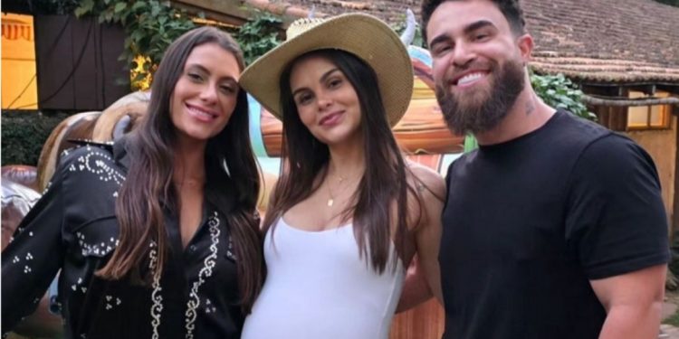 Grávida do 3° filho de Neymar, Kimberlly faz rara aparição e mostra barrigão