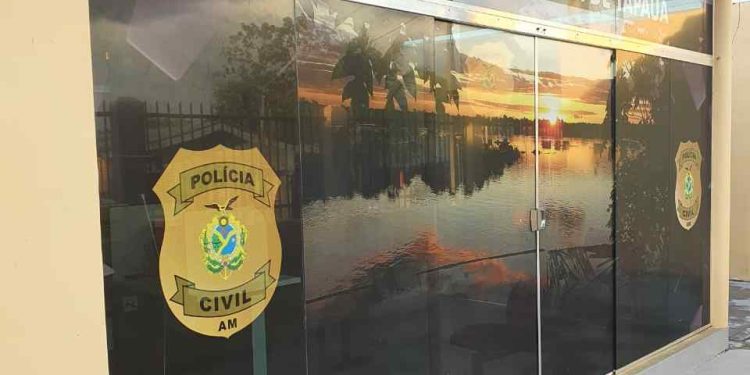 Os venezuelanos Elio Augusto Guevara Olivares, 20, e Elking Gabriel Reys Coraspe, 22, foram presos em. Venezuelanos são