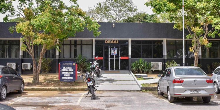 Um adolescente de 15 anos foi apreendido por na quinta-feira (20), por ato infracional análogo ao crime. Adolescente que