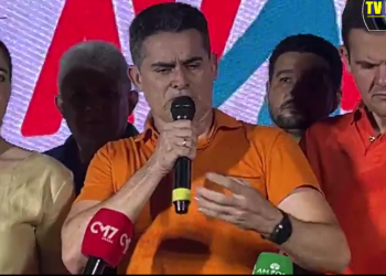 O prefeito David Almeida (Avante) lançou oficialmente na noite desta segunda-feira (3), sua pré. David Almeida