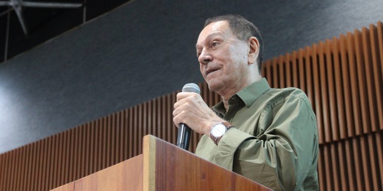 Vendedor 4.0 alia humanização e tecnologia, diz especialista Rodrigo Portes