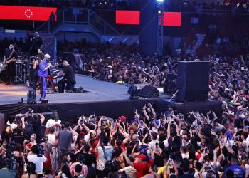 Em apenas dois anos, a realização da Festa dos Visitantes no Bumbódromo de Parintins (a 369 quilômetros. Festa dos