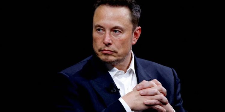 Elon Musk detalha uso de cetamina que faz para tratar “estado químico negativo”