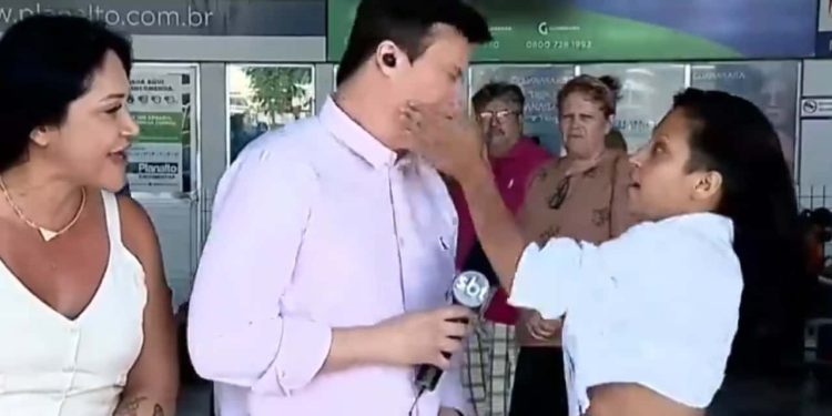 O repórter Lucilio Macedo foi "agredido" pela jovem, de 20 anos, que ficou nacionalmente conhecida após. Vídeo: