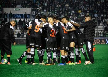 Vasco perde para o Juventude fora de casa e se complica no Brasileirão