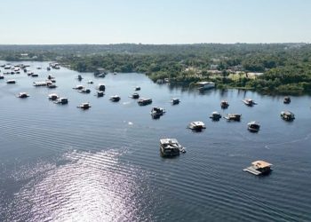 TJAM suspende remoção de flutuantes no rio Tarumã-Açu