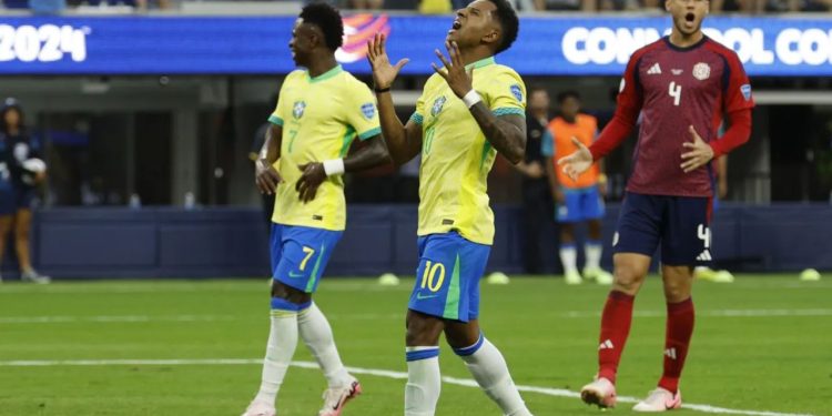 Brasil joga mal e fica só no empate diante da Costa Rica pela Copa América